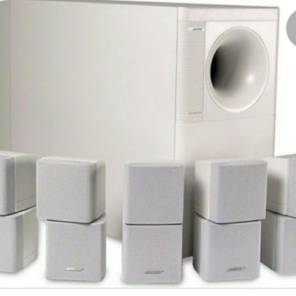 Bose system, with 6 speakers and Technics amplifie